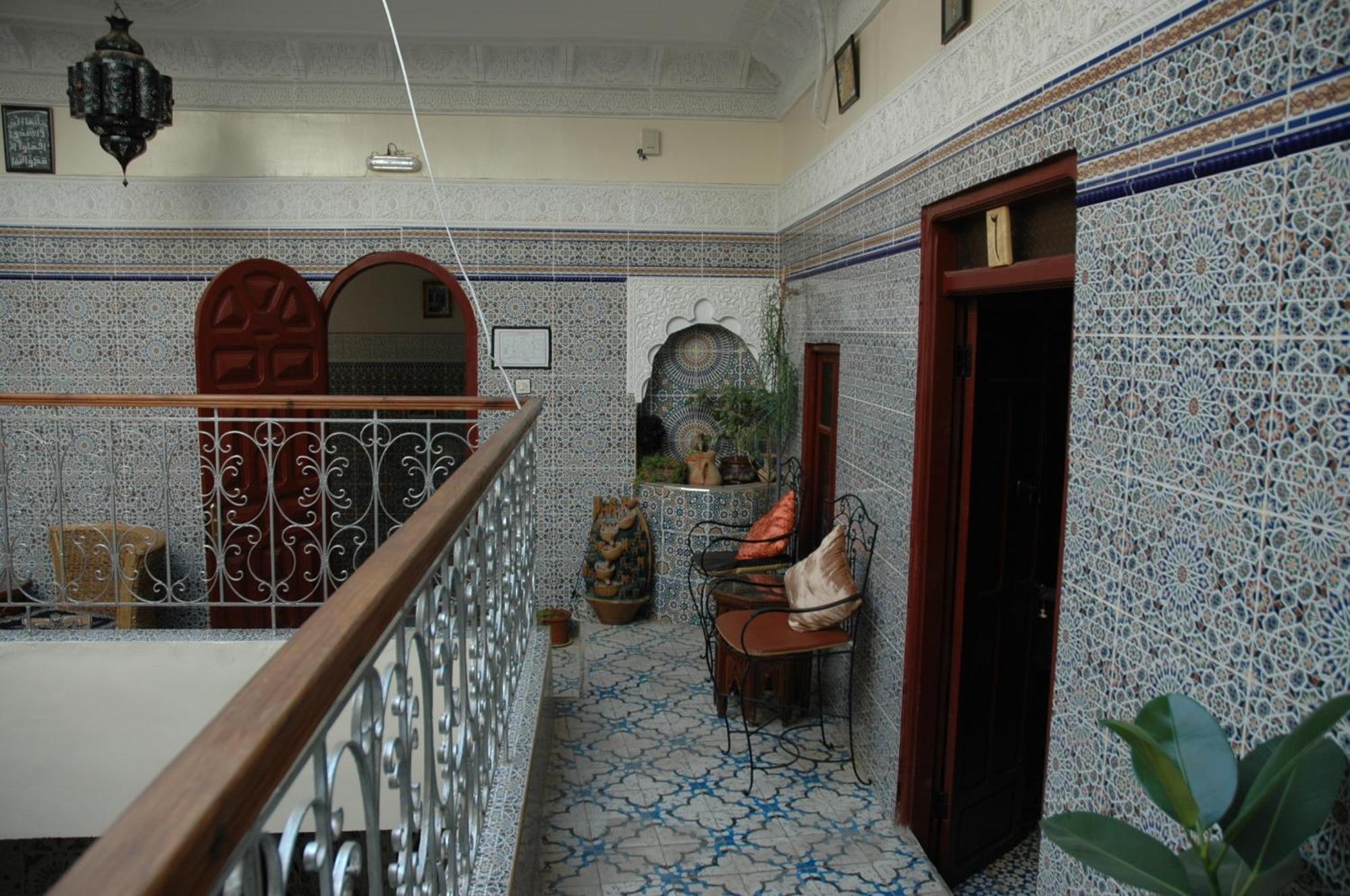 Ryad Bab Berdaine Meknès Esterno foto